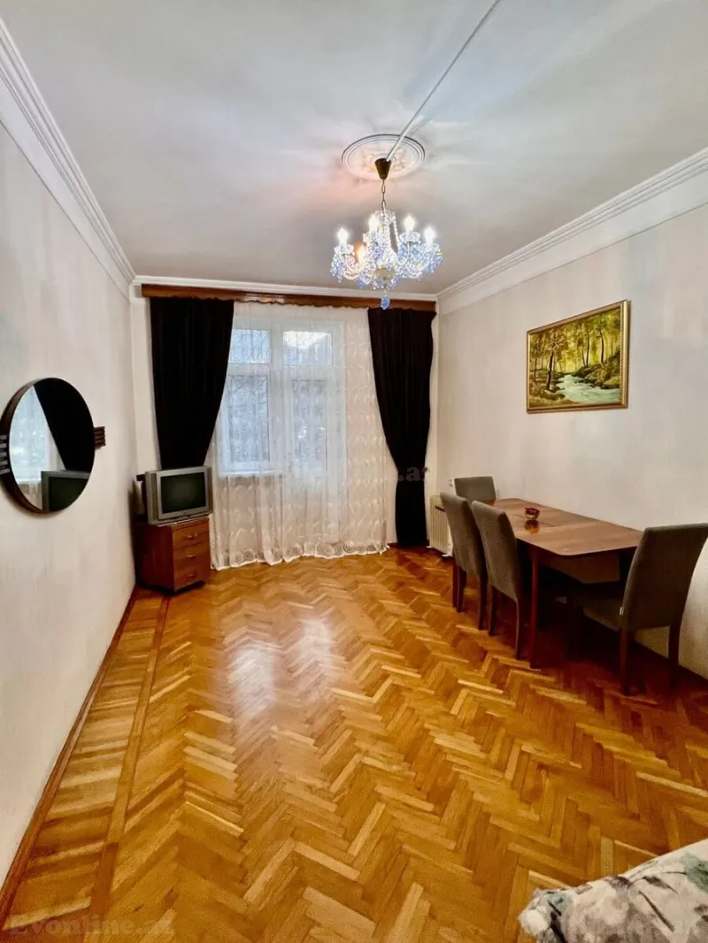 Kirayə verilir 2 otaqlı Mənzil Köhnə tikili 61 m² Nəriman Nərimanov m. - şəkil 3