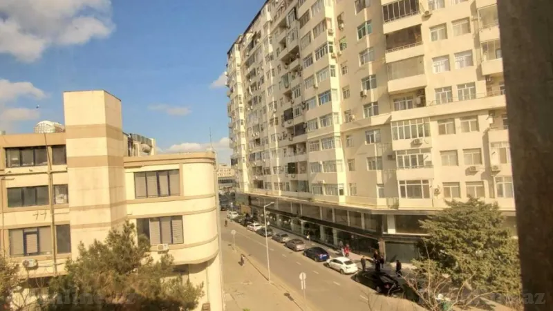 Kirayə verilir 3 otaqlı Mənzil Köhnə tikili 85 m² Nərimanov r. - şəkil 2