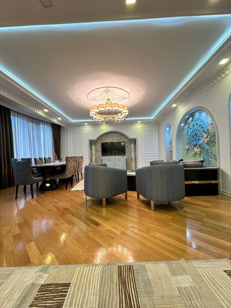 Satılır 4 otaqlı Mənzil Yeni tikili 230 m² Xətai m. - şəkil 17