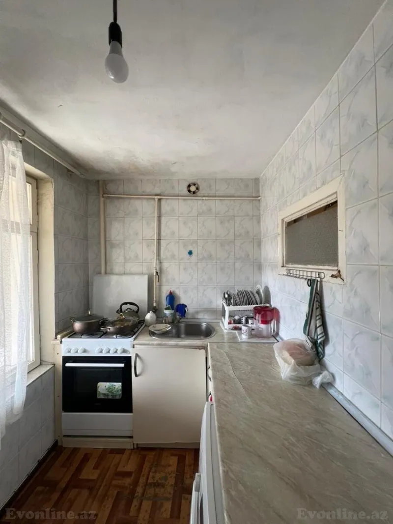 Satılır 3 otaqlı Mənzil Köhnə tikili 70 m² İnşaatçılar m. - şəkil 5