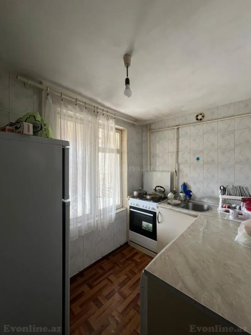 Satılır 3 otaqlı Mənzil Köhnə tikili 70 m² İnşaatçılar m. - şəkil 6