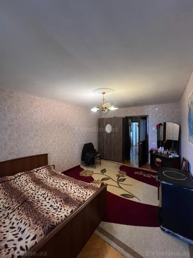 Satılır 3 otaqlı Mənzil Köhnə tikili 70 m² İnşaatçılar m. - şəkil 8