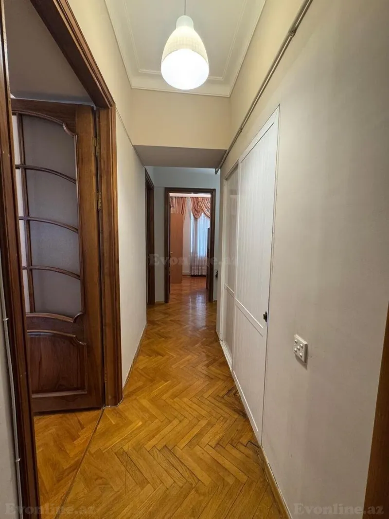 Kirayə verilir 3 otaqlı Mənzil Köhnə tikili 95 m² Nəsimi r. - şəkil 17