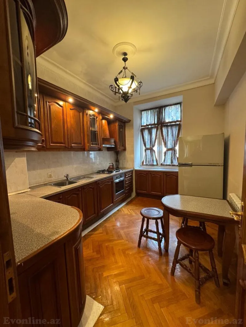 Kirayə verilir 3 otaqlı Mənzil Köhnə tikili 95 m² Nəsimi r. - şəkil 18