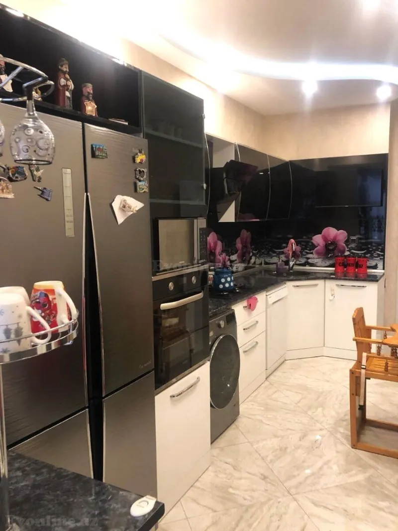 Satılır 5 otaqlı Mənzil Yeni tikili 170 m² İnşaatçılar m. - şəkil 16