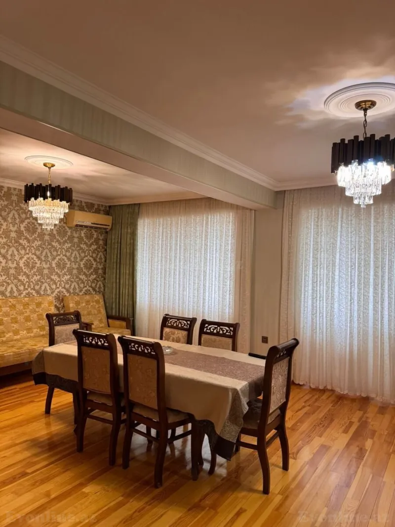 Satılır 4 otaqlı Mənzil Köhnə tikili 110 m² Yeni Yasamal - şəkil 2