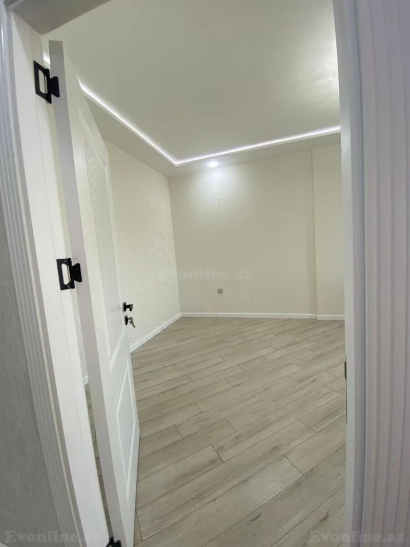 Satılır 2 otaqlı Mənzil Yeni tikili 60 m² Neftçilər m. - şəkil 2