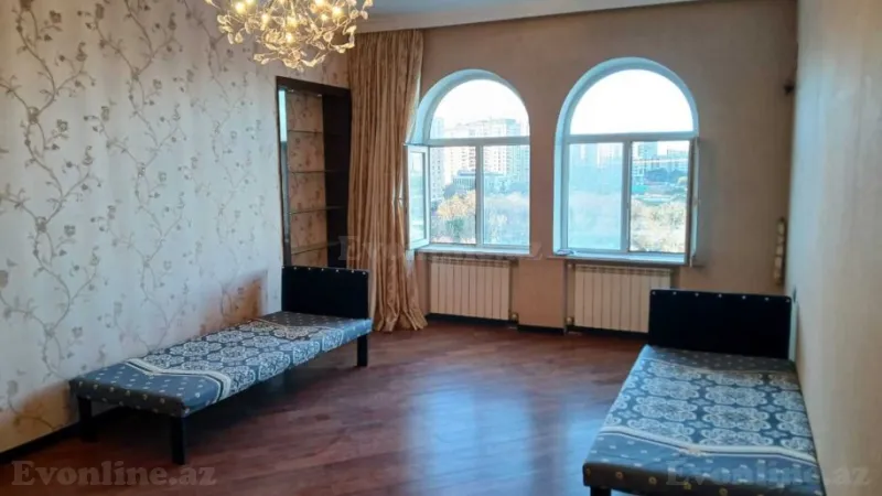 Kirayə verilir 3 otaqlı Mənzil Yeni tikili 170 m² 28 May m.