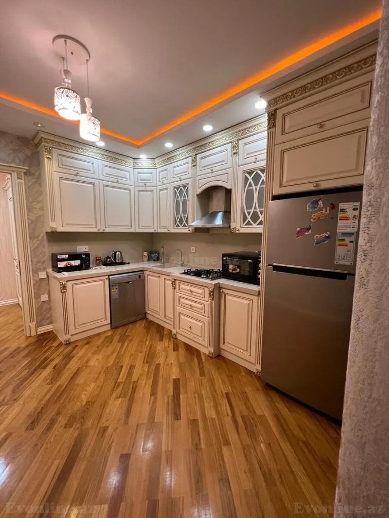 Kirayə verilir 3 otaqlı Mənzil Yeni tikili 160 m² Elmlər Akademiyası m. - şəkil 6