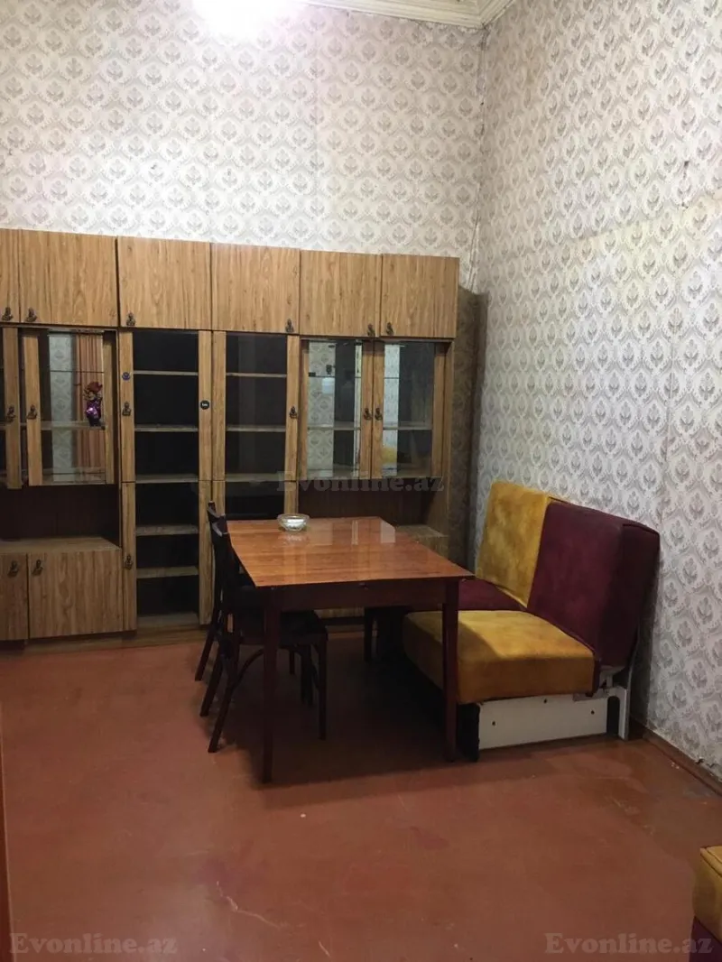 Satılır 2 otaqlı Mənzil Köhnə tikili 42 m² 28 May m.