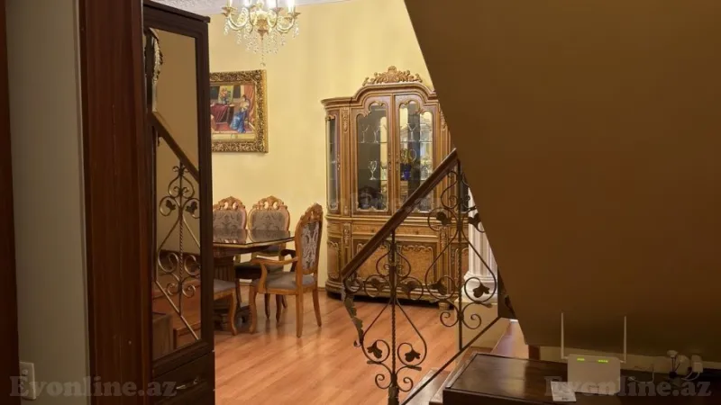 Kirayə verilir 4 otaqlı Mənzil Köhnə tikili 160 m² 28 May m.