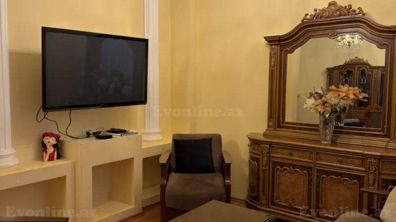 Kirayə verilir 4 otaqlı Mənzil Köhnə tikili 160 m² 28 May m. - şəkil 3