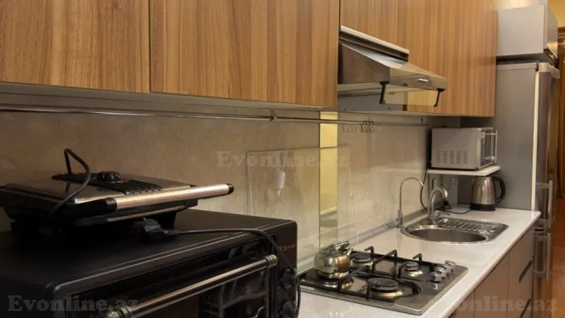 Kirayə verilir 4 otaqlı Mənzil Köhnə tikili 160 m² 28 May m. - şəkil 10