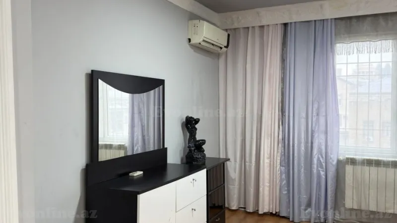 Kirayə verilir 4 otaqlı Mənzil Köhnə tikili 160 m² 28 May m. - şəkil 17