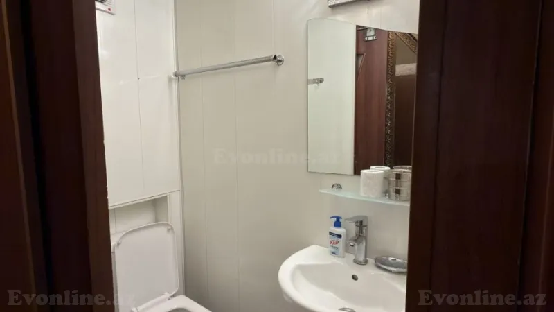 Kirayə verilir 4 otaqlı Mənzil Köhnə tikili 160 m² 28 May m. - şəkil 28