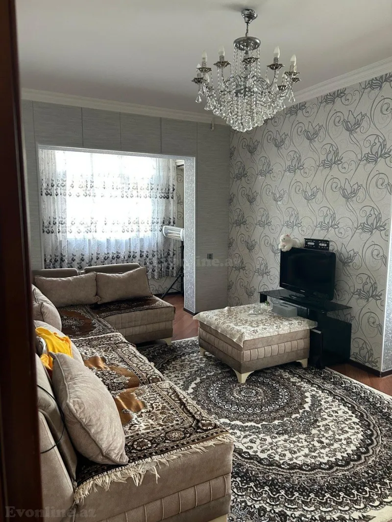 Satılır 4 otaqlı Mənzil Köhnə tikili 105 m² Əhmədli