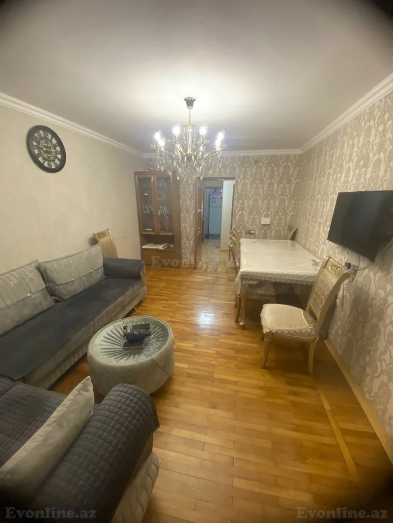 Satılır 3 otaqlı Mənzil Köhnə tikili 70 m² 8-ci kilometr