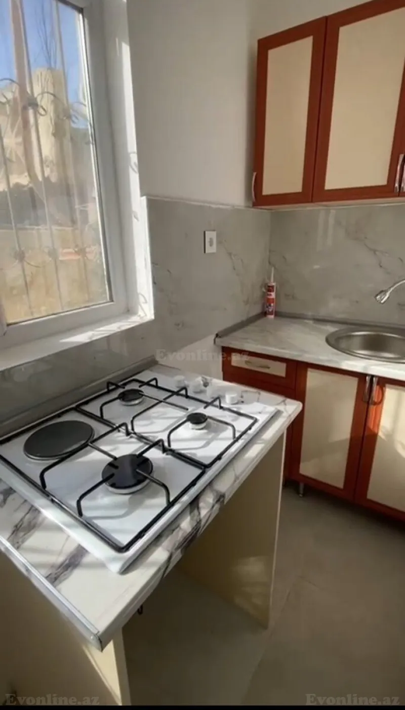 Kirayə verilir 2 otaqlı Mənzil Köhnə tikili 43 m² Qaraçuxur