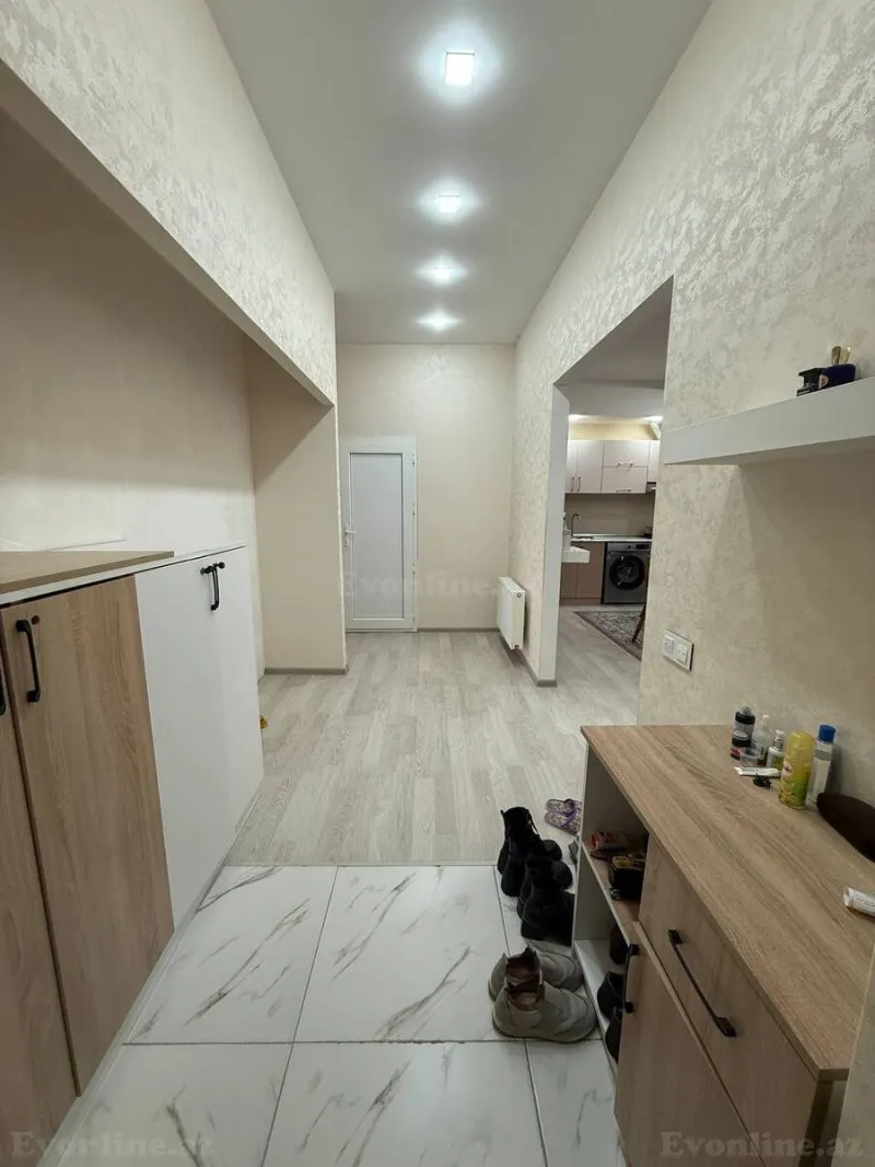 Bakı, Abşeron r., Ceyranbatanda 2 otaqlı mənzil satılır