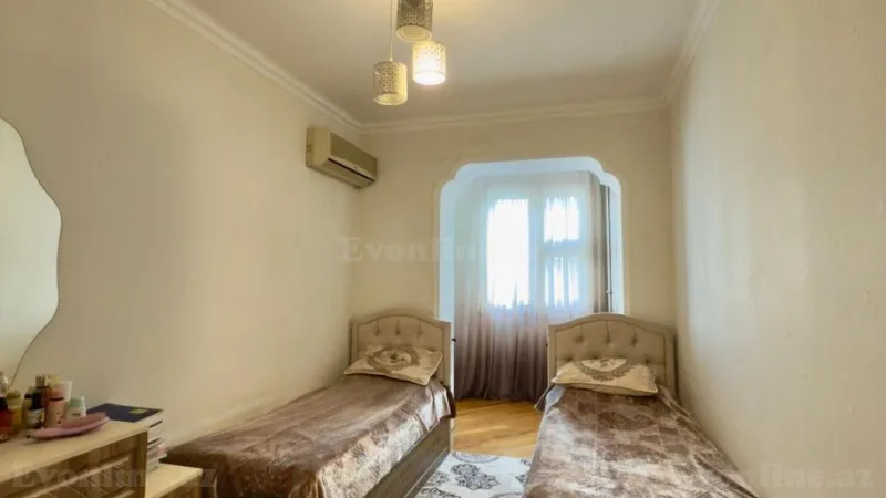 Satılır 3 otaqlı Mənzil Köhnə tikili 71.2 m² Nərimanov r. - şəkil 5