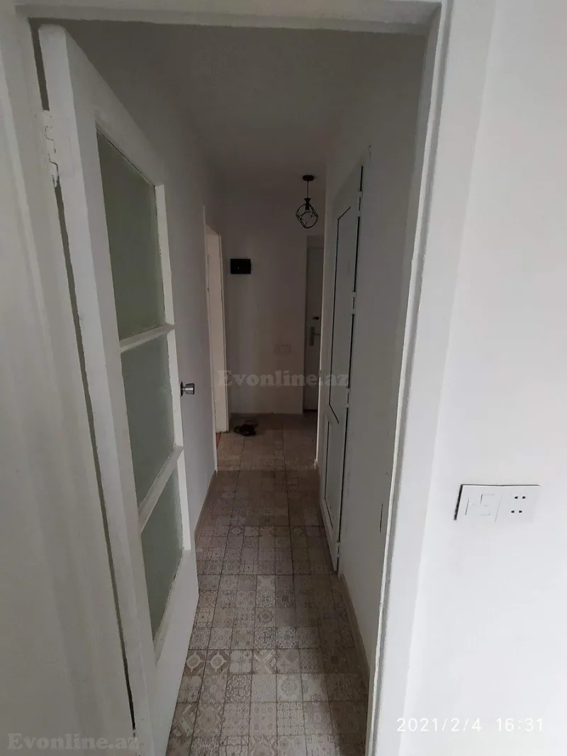 Satılır 2 otaqlı Mənzil Köhnə tikili 40.3 m² Yasamal - şəkil 3