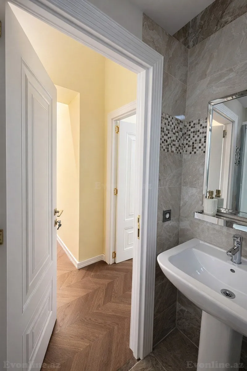 Satılır 2 otaqlı Mənzil Yeni tikili 80 m² Səbail r. - şəkil 15