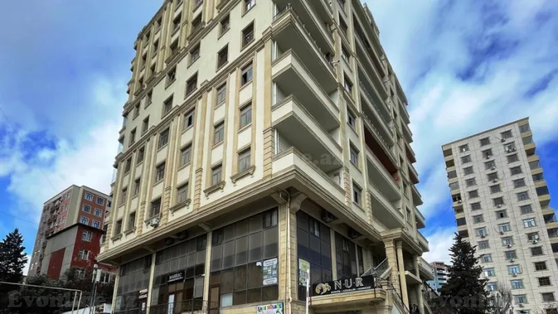 Satılır 3 otaqlı Mənzil Yeni tikili 130 m² 2-ci mikrorayon