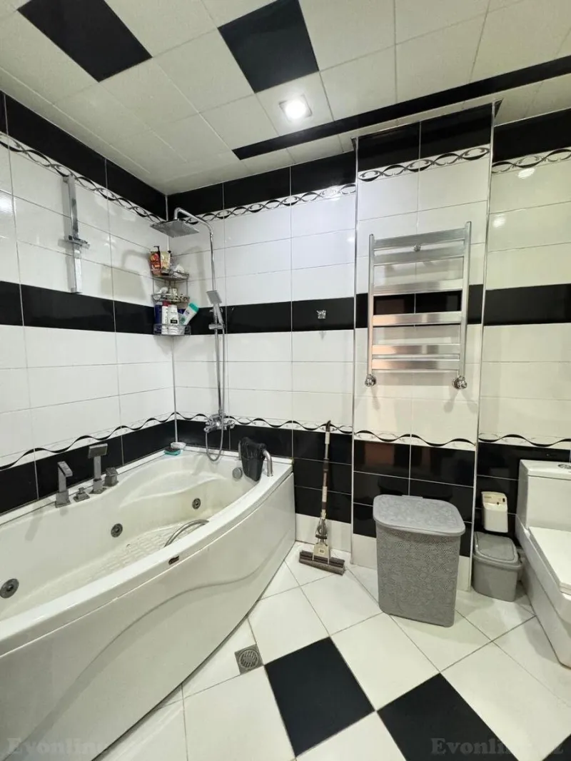 Satılır 3 otaqlı Mənzil Yeni tikili 135 m² 28 May m. - şəkil 14