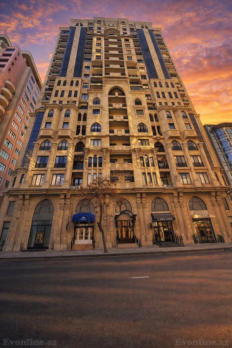 Satılır 4 otaqlı Mənzil Yeni tikili 235 m² 28 May m.