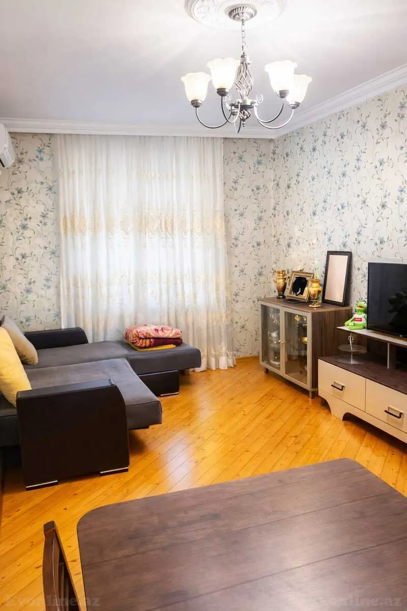 Satılır 3 otaqlı Mənzil Köhnə tikili 80 m² Xətai r.
