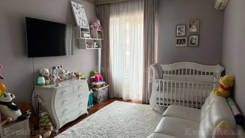 Satılır 5 otaqlı Mənzil Yeni tikili 240 m² Nizami m. - şəkil 9