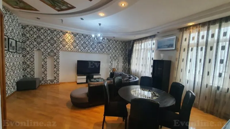 Satılır 3 otaqlı Mənzil Yeni tikili 145 m² Qara Qarayev m.
