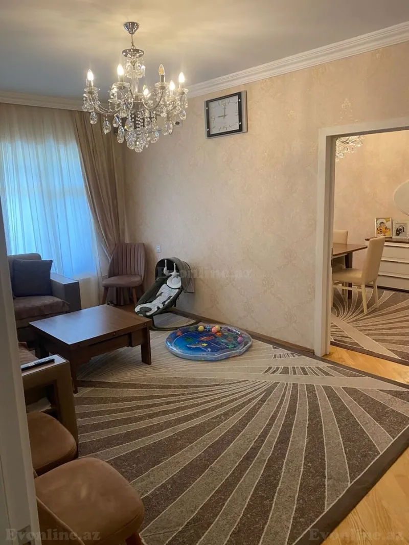 Bakı, Yasamal r., İnşaatçılar m.da 5 otaqlı mənzil satılır