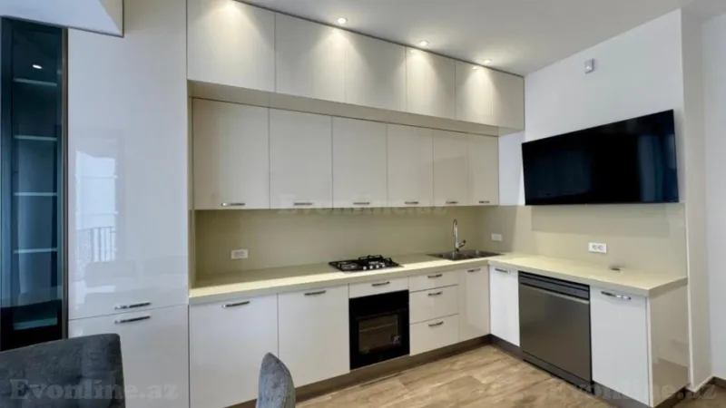 Bakı, Nərimanov r., Koroğlu m.da 2 otaqlı mənzil kirayə verilir