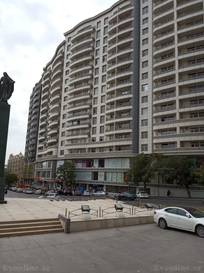 Kirayə verilir 4 otaqlı Mənzil Yeni tikili 186 m² Nizami m.