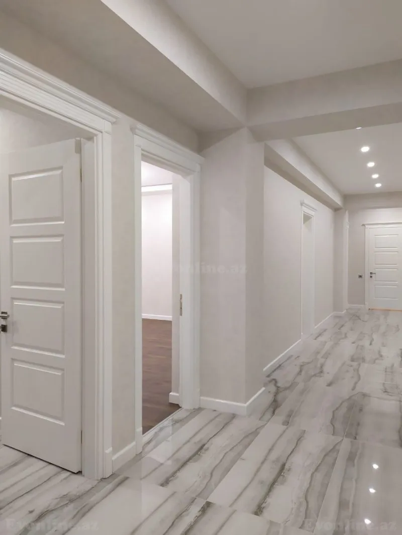 Kirayə verilir 4 otaqlı Mənzil Yeni tikili 186 m² Nizami m. - şəkil 2