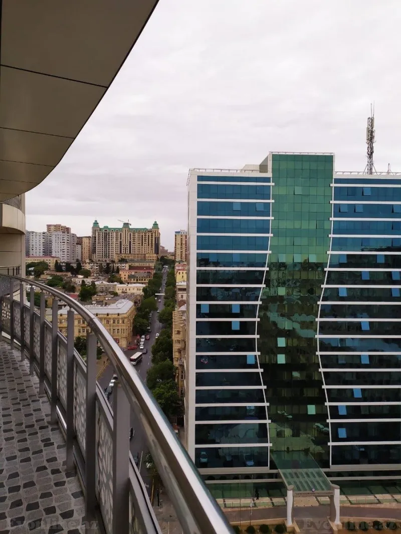 Kirayə verilir 4 otaqlı Mənzil Yeni tikili 186 m² Nizami m. - şəkil 11