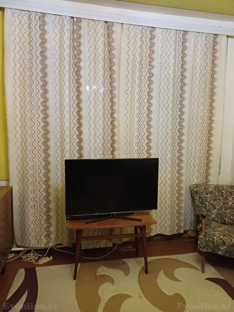 Satılır 5 otaqlı Mənzil Köhnə tikili 130 m² 8-ci mikrorayon - şəkil 2