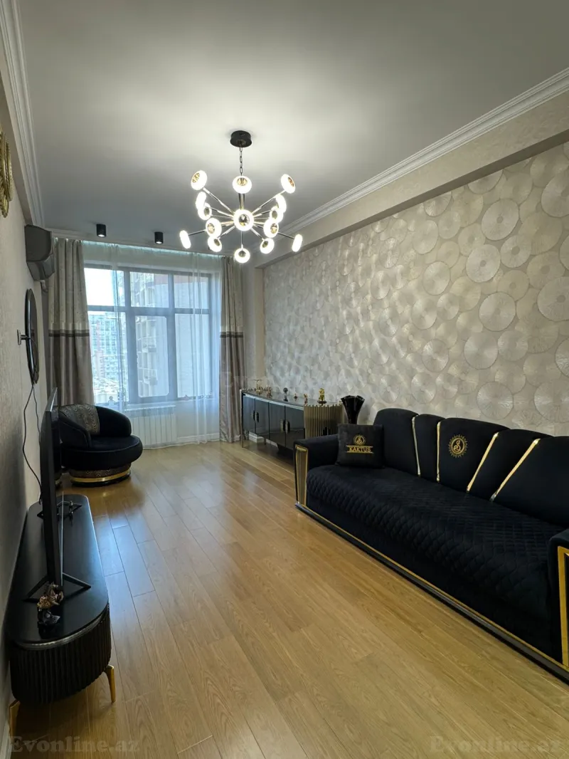 Satılır 3 otaqlı Mənzil Yeni tikili 145 m² H.Əliyev pr. - şəkil 2