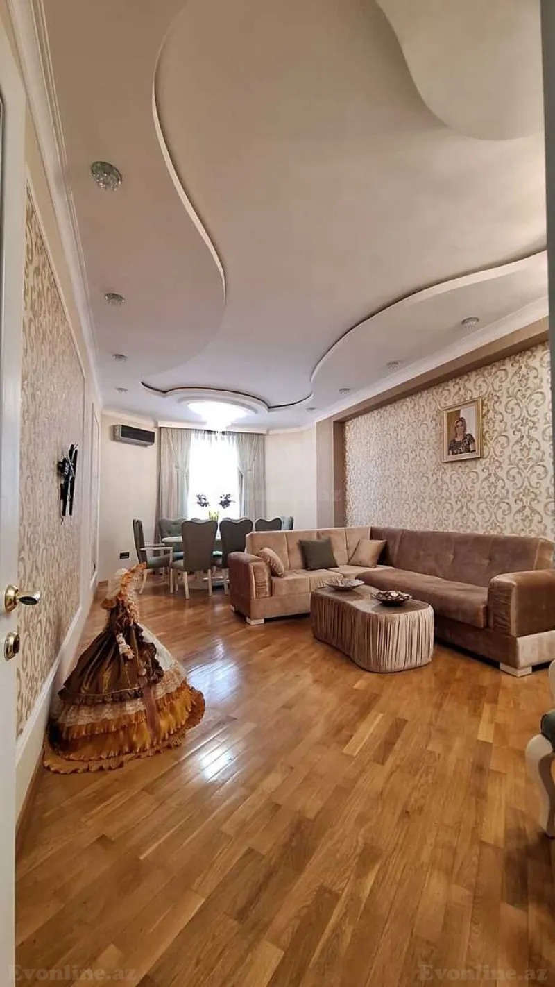 Satılır 2 otaqlı Mənzil Köhnə tikili 92 m² 9-cu mikrorayon