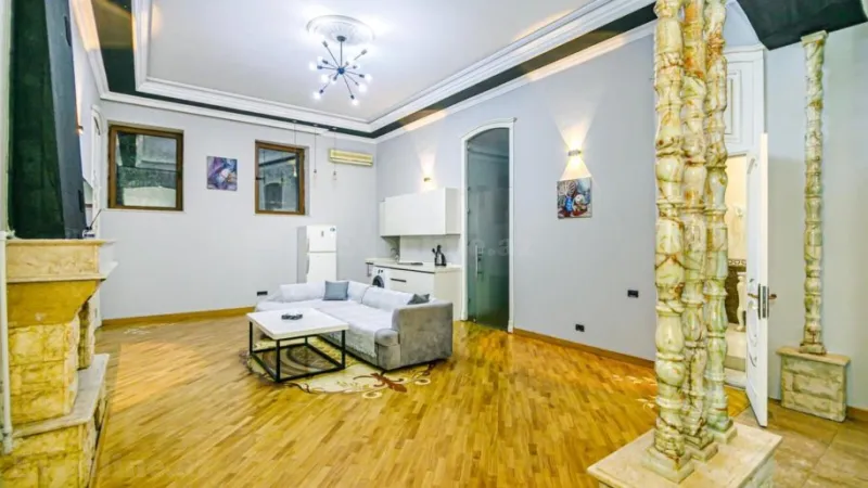 Kirayə verilir 4 otaqlı Mənzil Köhnə tikili 130 m² Sahil m. - şəkil 4