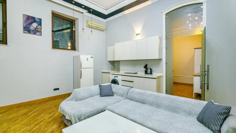 Kirayə verilir 4 otaqlı Mənzil Köhnə tikili 130 m² Sahil m. - şəkil 7