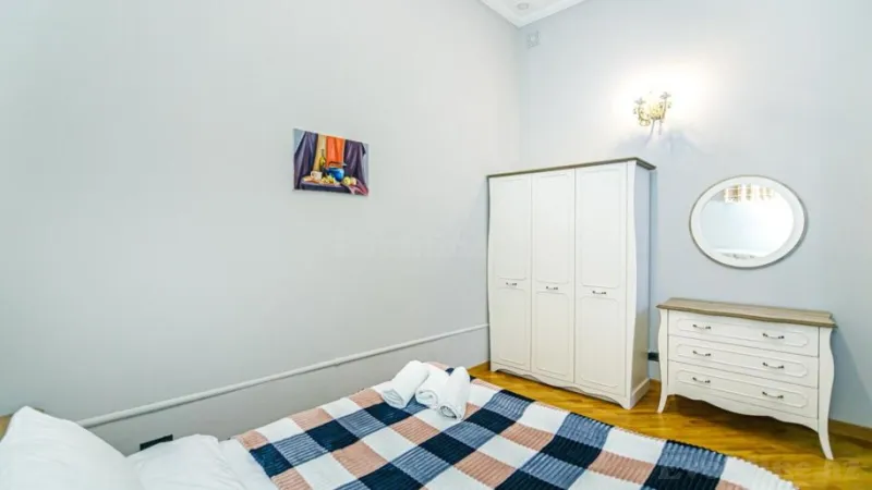 Kirayə verilir 4 otaqlı Mənzil Köhnə tikili 130 m² Sahil m. - şəkil 8