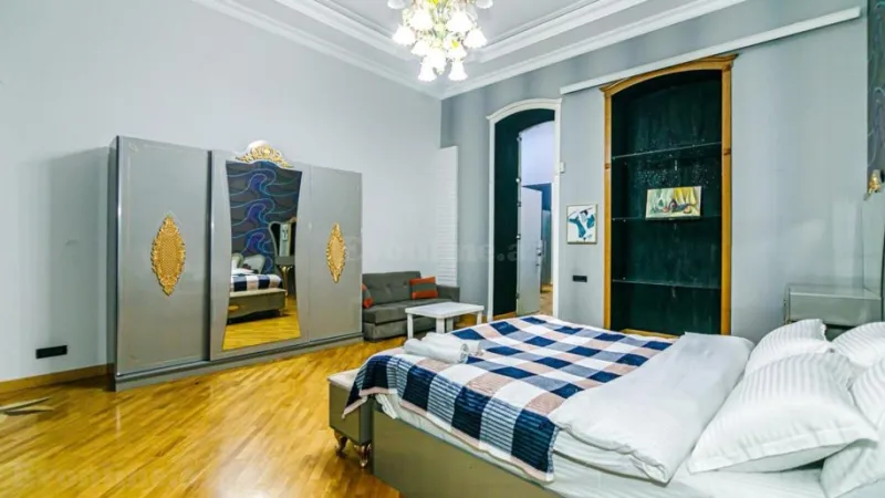 Kirayə verilir 4 otaqlı Mənzil Köhnə tikili 130 m² Sahil m. - şəkil 11