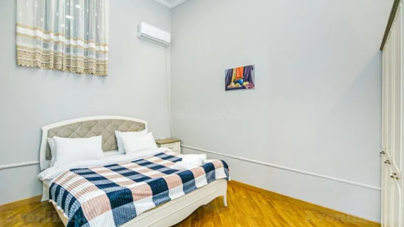 Kirayə verilir 4 otaqlı Mənzil Köhnə tikili 130 m² Sahil m. - şəkil 16