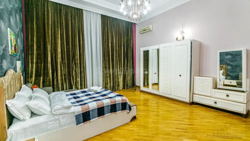 Kirayə verilir 4 otaqlı Mənzil Köhnə tikili 130 m² Sahil m. - şəkil 18