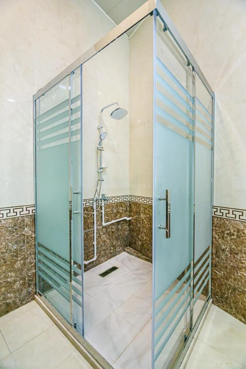 Kirayə verilir 4 otaqlı Mənzil Köhnə tikili 130 m² Sahil m. - şəkil 19