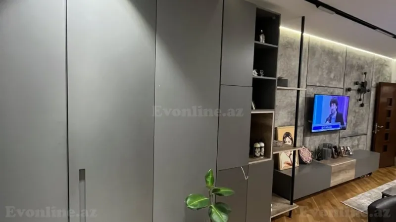Satılır 2 otaqlı Mənzil Köhnə tikili 55 m² Yasamal r. - şəkil 3
