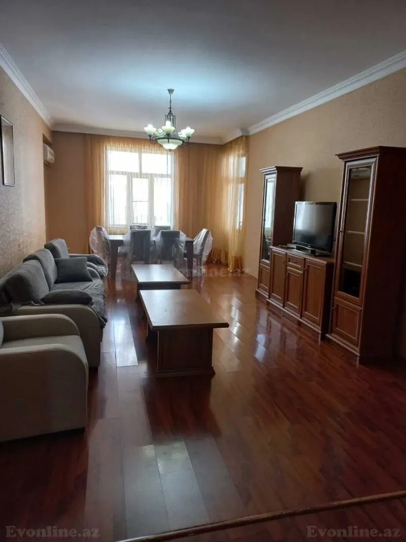 Kirayə verilir 3 otaqlı Mənzil Yeni tikili 140 m² Nizami m.