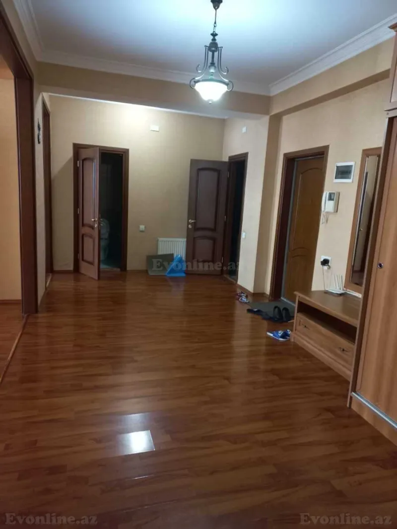 Kirayə verilir 3 otaqlı Mənzil Yeni tikili 140 m² Nizami m. - şəkil 10